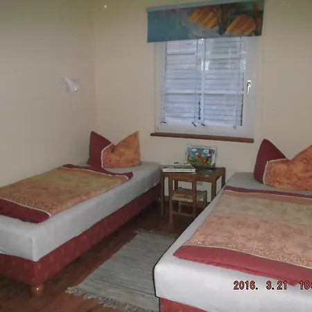 Ferienhaushaelfte Casa de Férias *