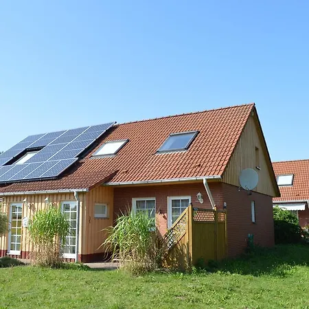 Ferienhaushaelfte * Lutow